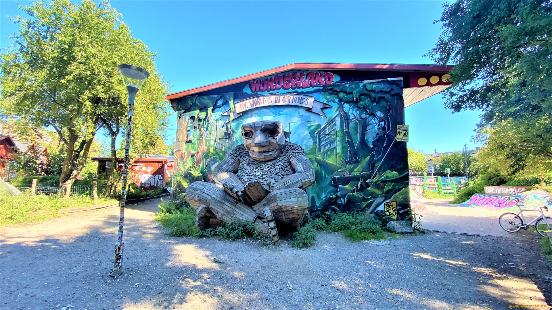 green george, giant sculpture in christiania, ,    , green, george, giant, sculpture, in, christiania